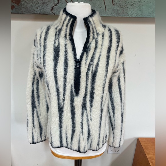 Anthropologie Cindy Zebra Eyelash Sweater - Picture 3 of 6